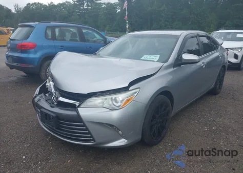 2017 Toyota Camry Le z USA, uszkodzony, nr VIN 4T1BF1FK2HU645576